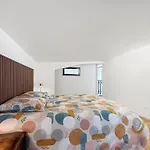 Vakantiehuis Le Loft Du Canal De Rompsay La Rochelle (Charente-Maritime)