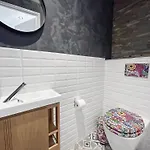 Vakantiehuis Le Loft Du Canal De Rompsay La Rochelle (Charente-Maritime)